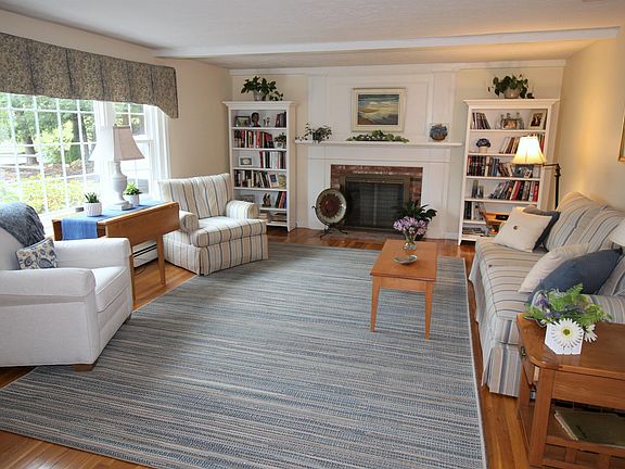 3rd image of 65 Sea Meadow Drive