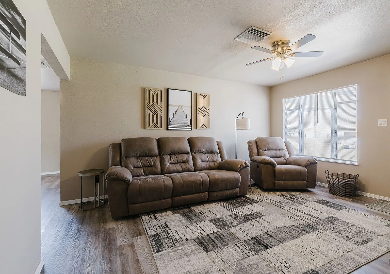 Cozy 2 Bed 2 Bath Home - Fully Furnished — Photo 4