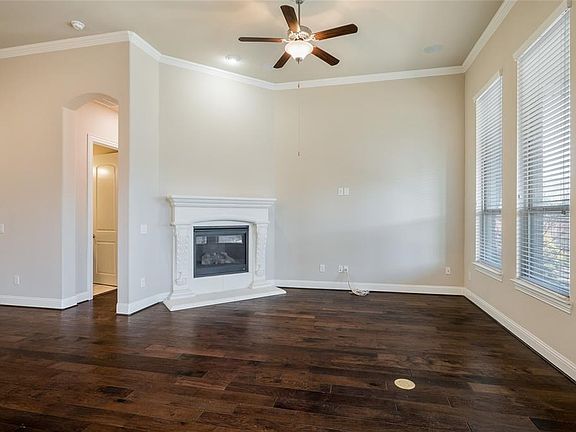 3rd image of 6004 Kenyon Ct
