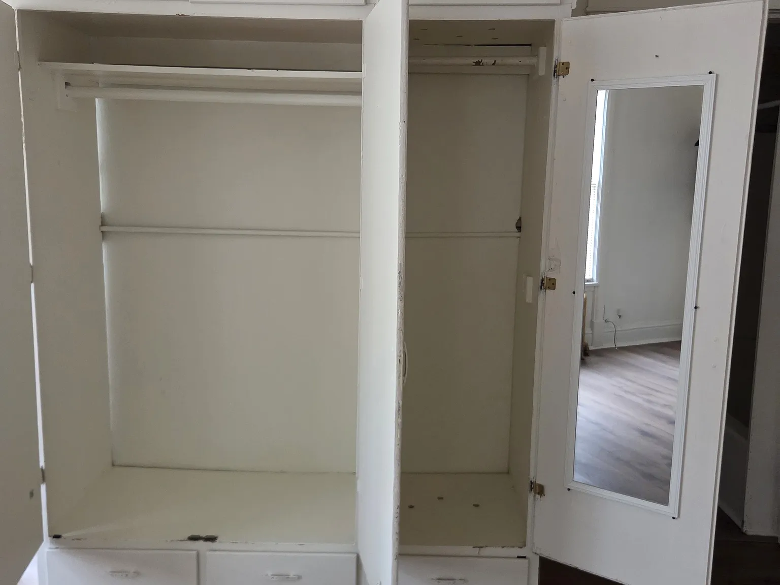 Studio, 700 sqft, $1,000 — Photo 1