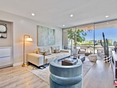 1550 N Laurel Ave APT 302, Los Angeles, CA, 90046