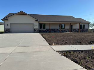 7600 SW 24th Ter, Topeka, KS 66614