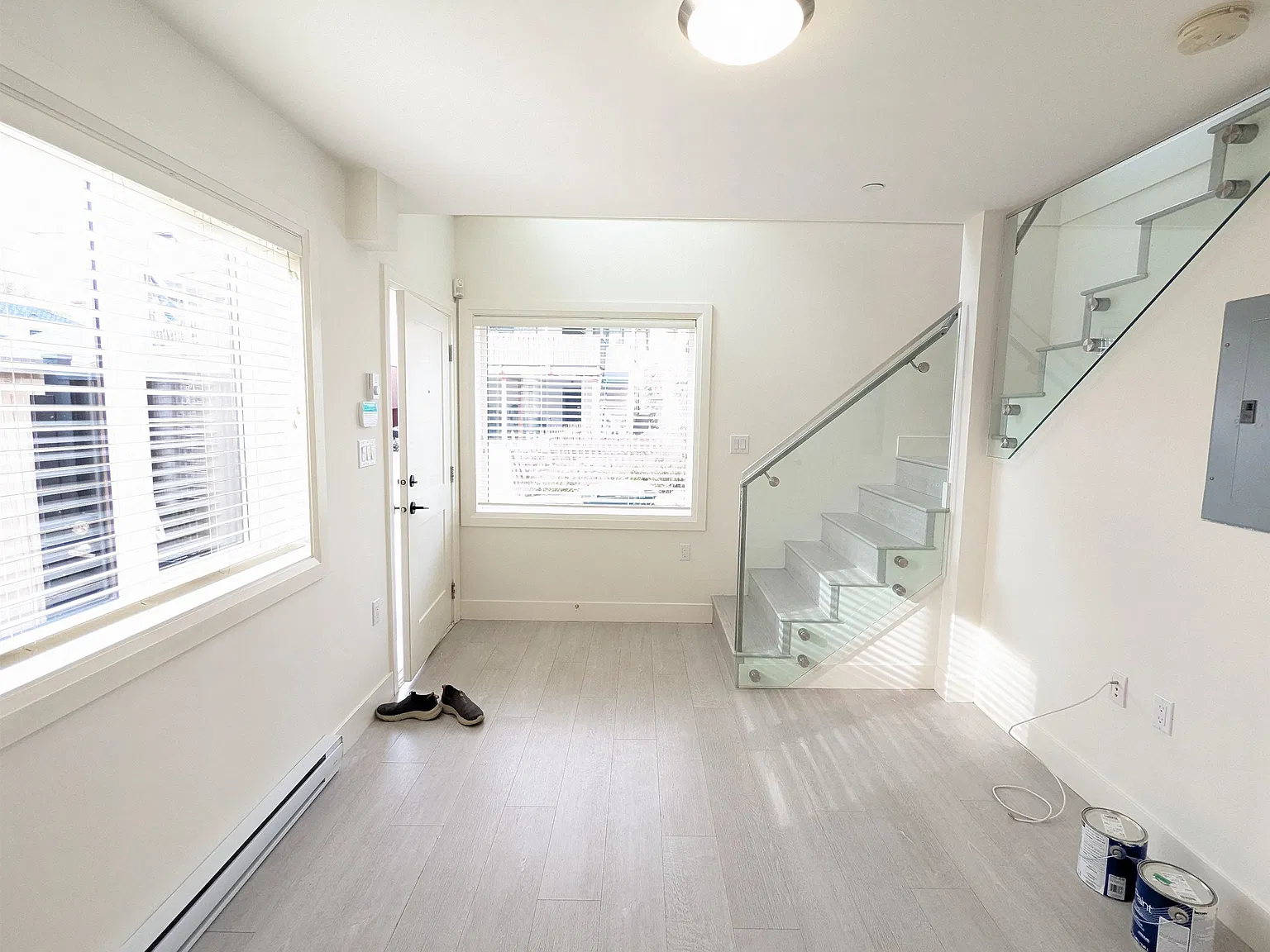2 bed, 800 sqft, $1,980 — Photo 2