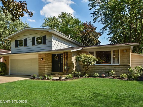 4th image of 808 Fitzhenry Ct