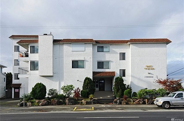 1st image of 11755 Greenwood Ave N APT 301
