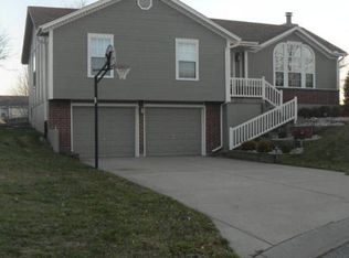 2407 Valley Vw W, Pleasant Hill, MO 64080