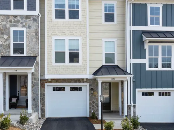 1328 Laconia Ln, Charlottesville, VA 22911