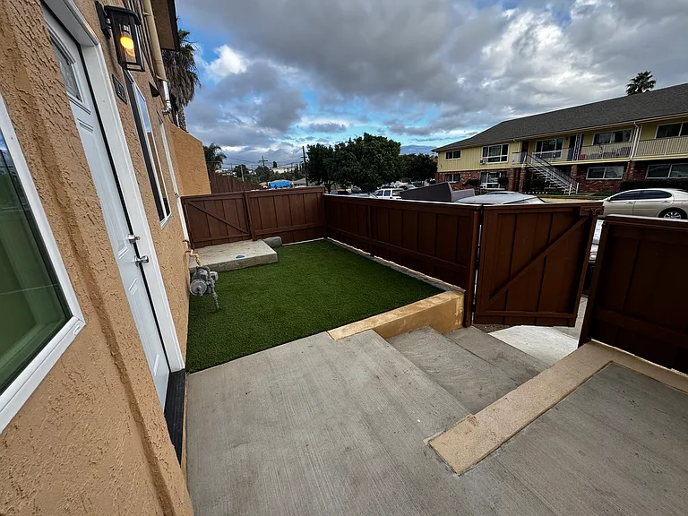 1821 E 17th St #101 — Photo 16