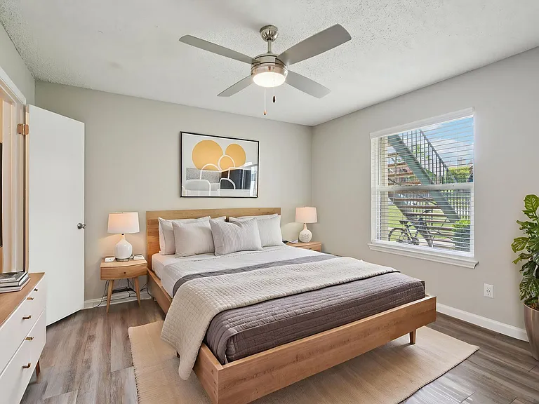 Fieldcrest Apartments — Photo 12