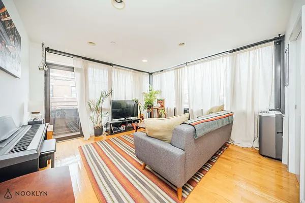 Rented by Nooklyn NYC LLC | media 5