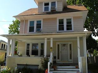 160 Lorraine St, Bridgeport, CT 06604