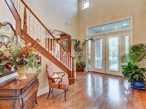 2nd image of 10922 Willow Heights Dr