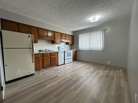 2nd image of 1725 N Iowa Ave APT 7