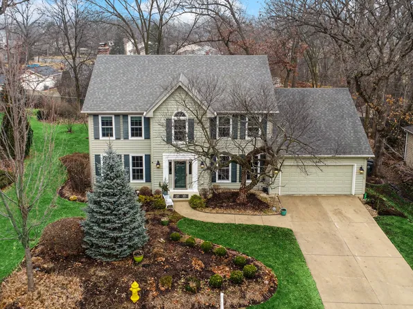 661 Blake Ct, Carol Stream, IL 60188