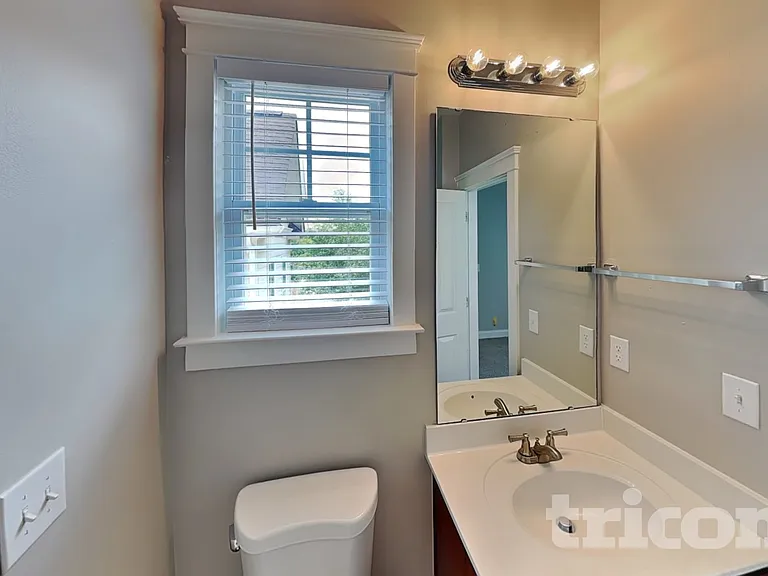 13528 Swinton Rd — Photo 13
