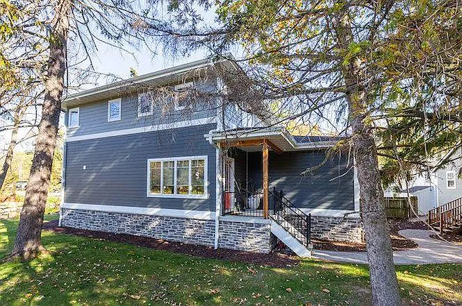 5200 Lake Mendota Dr — Photo 32