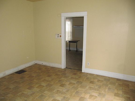 5th image of 2027 Palace Ave SW