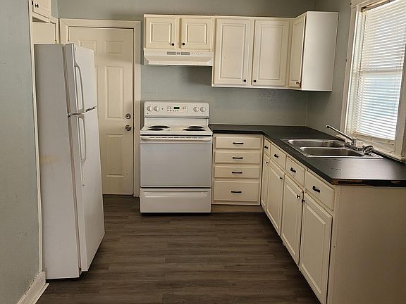 4th image of 4136 S Benton Ave