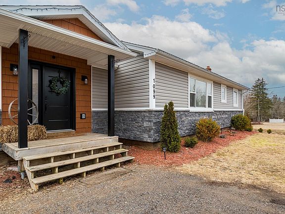 3rd image of 1099 English Mountain Rd S