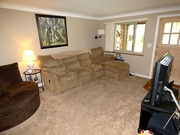 4th image of 3810 Gatewood Ln