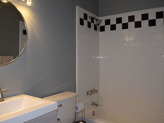 4th image of 231 Macario Ct APT 1