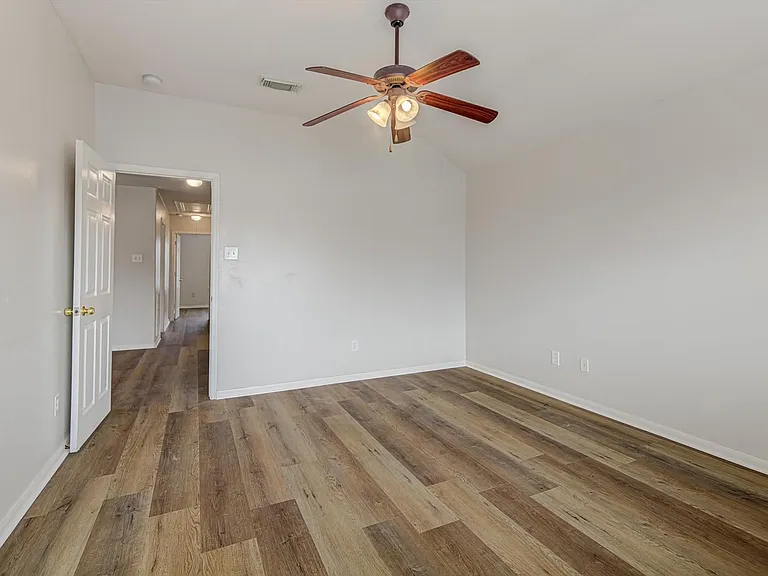 13983 Maximos Dr — Photo 20