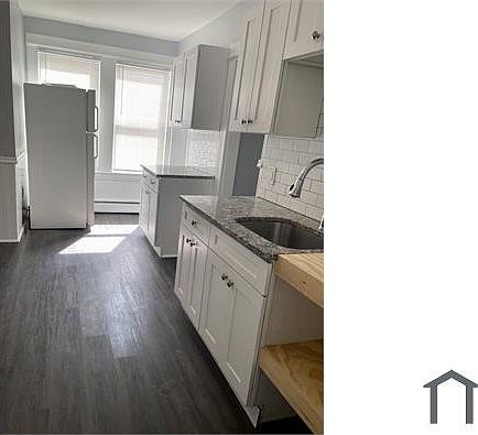 2nd image of 69 Ash St Unit 3