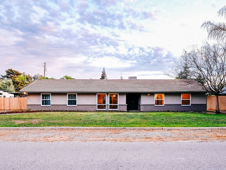 1st image of 36710 Berkshire Dr
