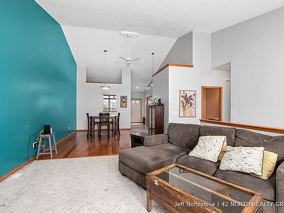 4th image of 1150 Barrington NW #22