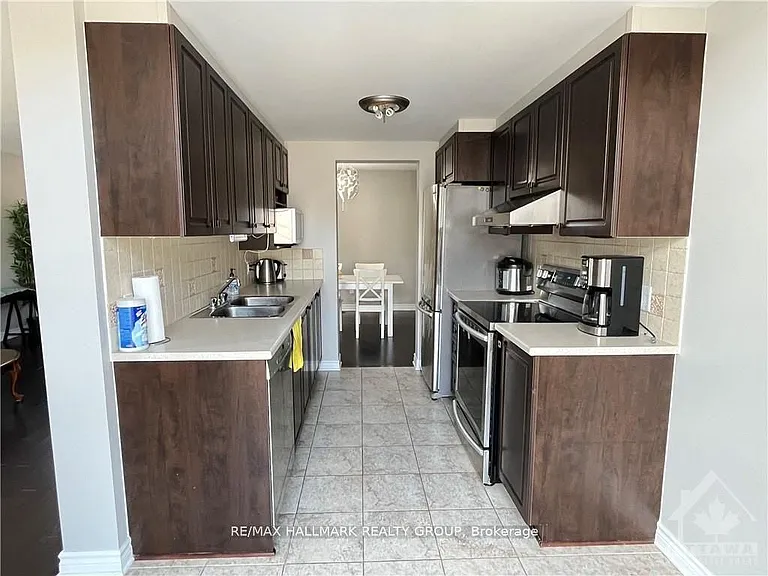 110 Garrity Cres — Photo 8