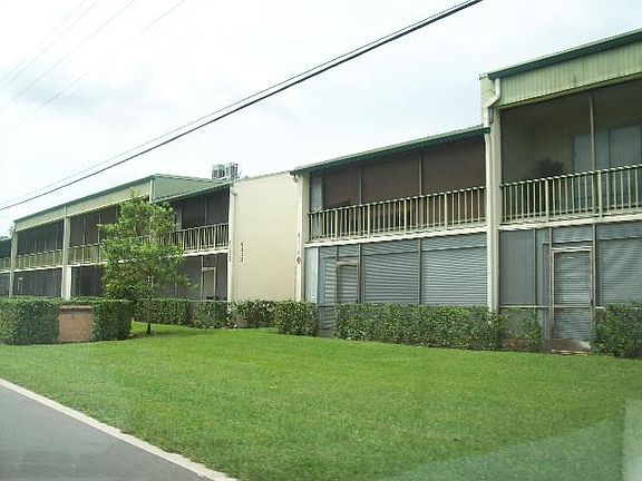 3rd image of 4119 NW 88th Ave APT 201