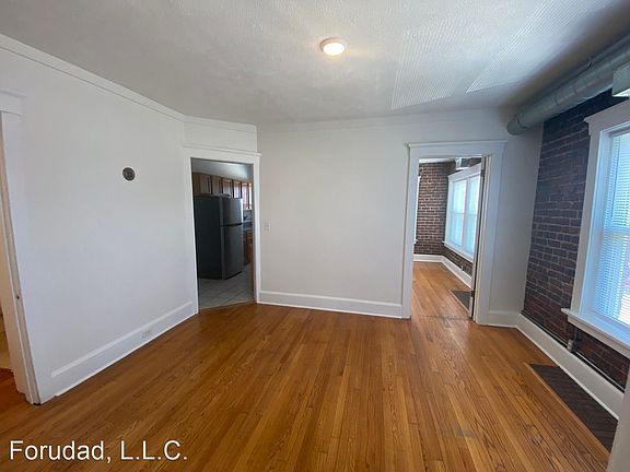 5th image of 2642 Harney St APT 15