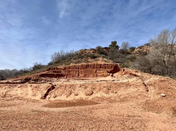 16 W Brookhollow Dr, Ransom Canyon, TX 79366