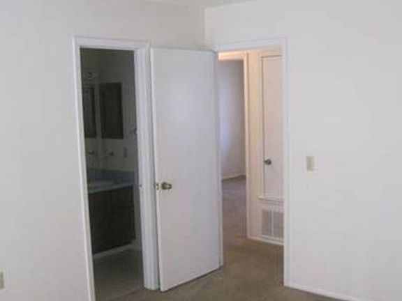 5th image of 12922 Henderson Camp St