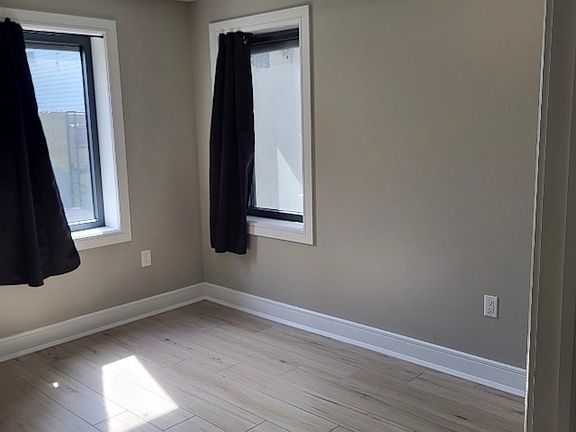 2nd image of 59 Monroe St #6