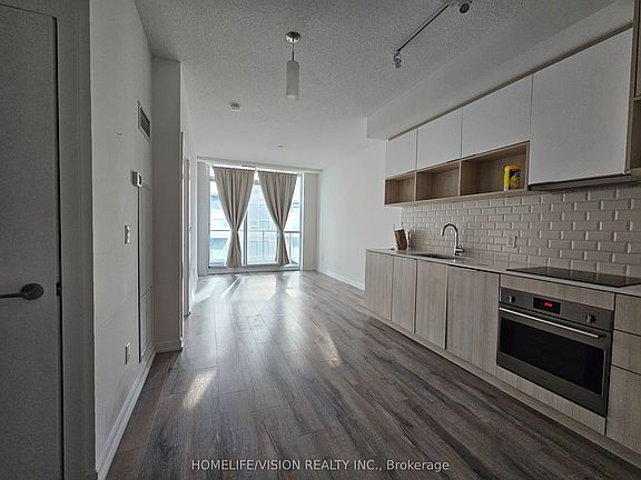 2nd image of 52 Forest Manor Rd #616