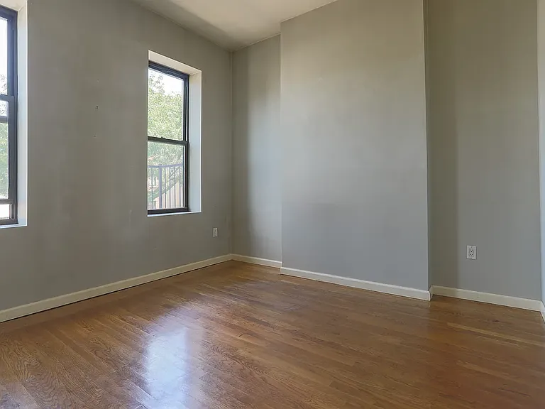 296 Cooper St #2R — Photo 7