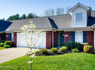 6628 Woods Mill Dr, Louisville, KY 40272