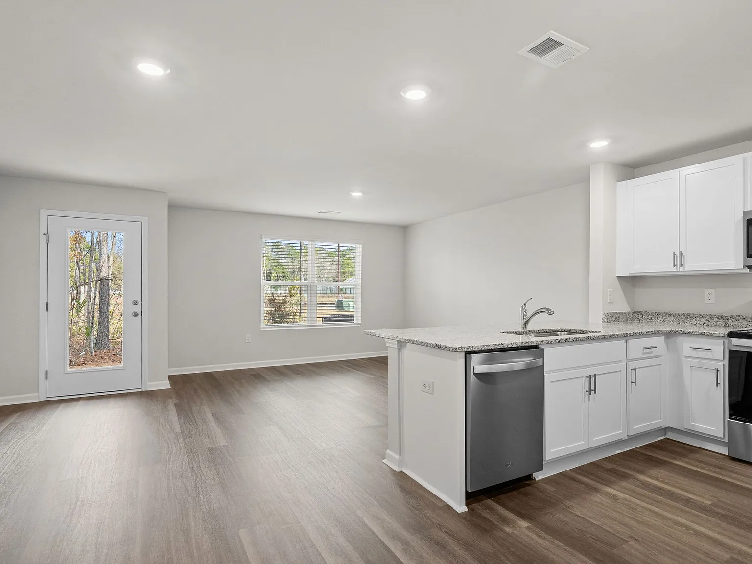 535 Gemstone Boulevard - 1 — Photo 2