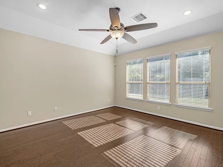 8602 Austin Thomas Dr — Photo 6