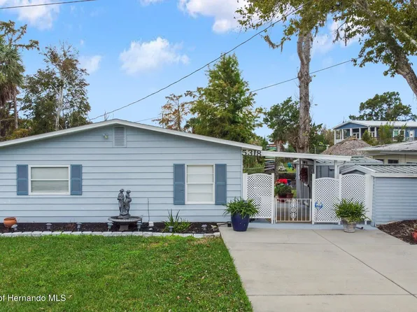 5318 Ray Dr, Weeki Wachee, FL 34607