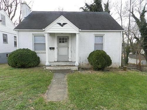2nd image of 728 Harrison Ave NW
