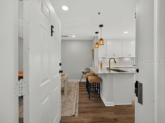 5th image of 10 Johnston Way #11F