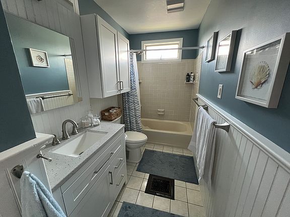 3rd image of 150 Grant St #1