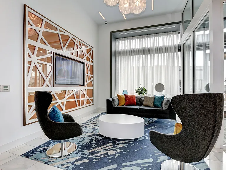Solaire 7077 Woodmont — Photo 8