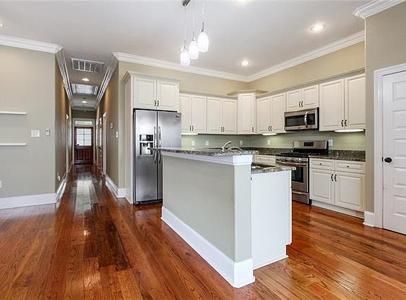 5th image of 5232 Music St