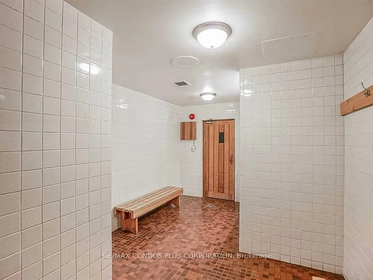 720 Spadina Ave #1011 — Photo 26