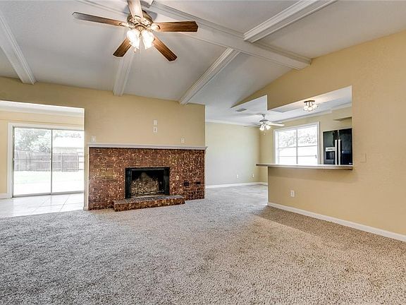 4th image of 1625 S Parkway Blvd S