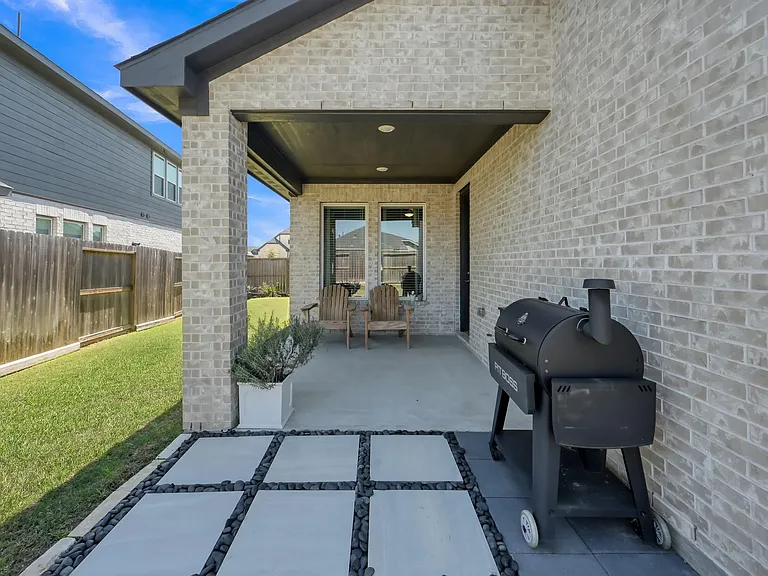 1123 Five T Ln — Photo 35