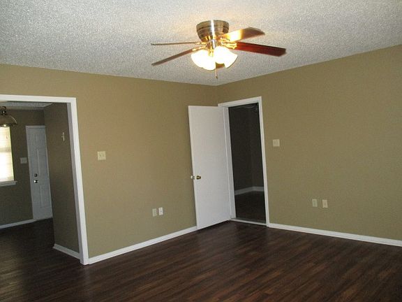 4th image of 1328 E K St